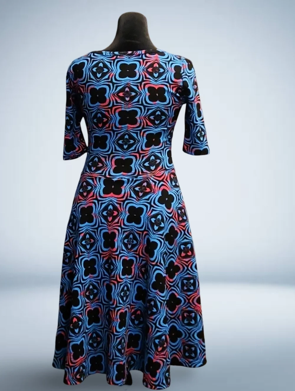 LuLaRoe S Blue Black Red Geometric Knit Knee Length A-Line Dress Scoop Neck - Picture 4 of 9